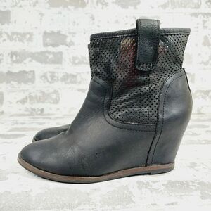 Sole Society Keyla Black Leather Wedge Heel Cutout Details Ankle Boots K851